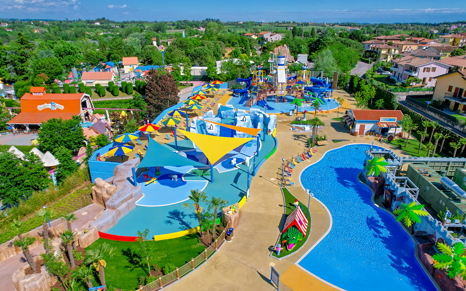 legoland-gardaland-waterpark-met-attracties-glijbanen-meer